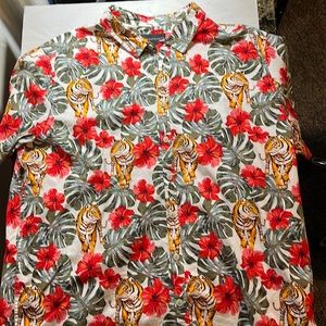2X No Boundaries, Tiger & Hibiscus Collared Shirt